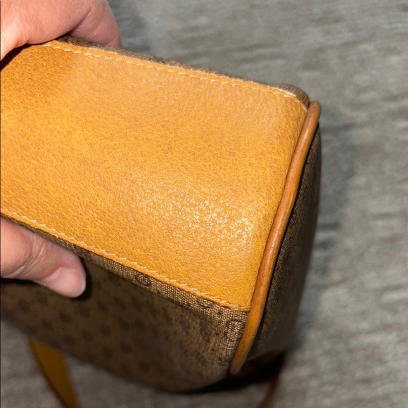 Gucci Micro GG Brown Monogram Shoulder Bag with Gold Accents Vintage - Picture 9 of 16